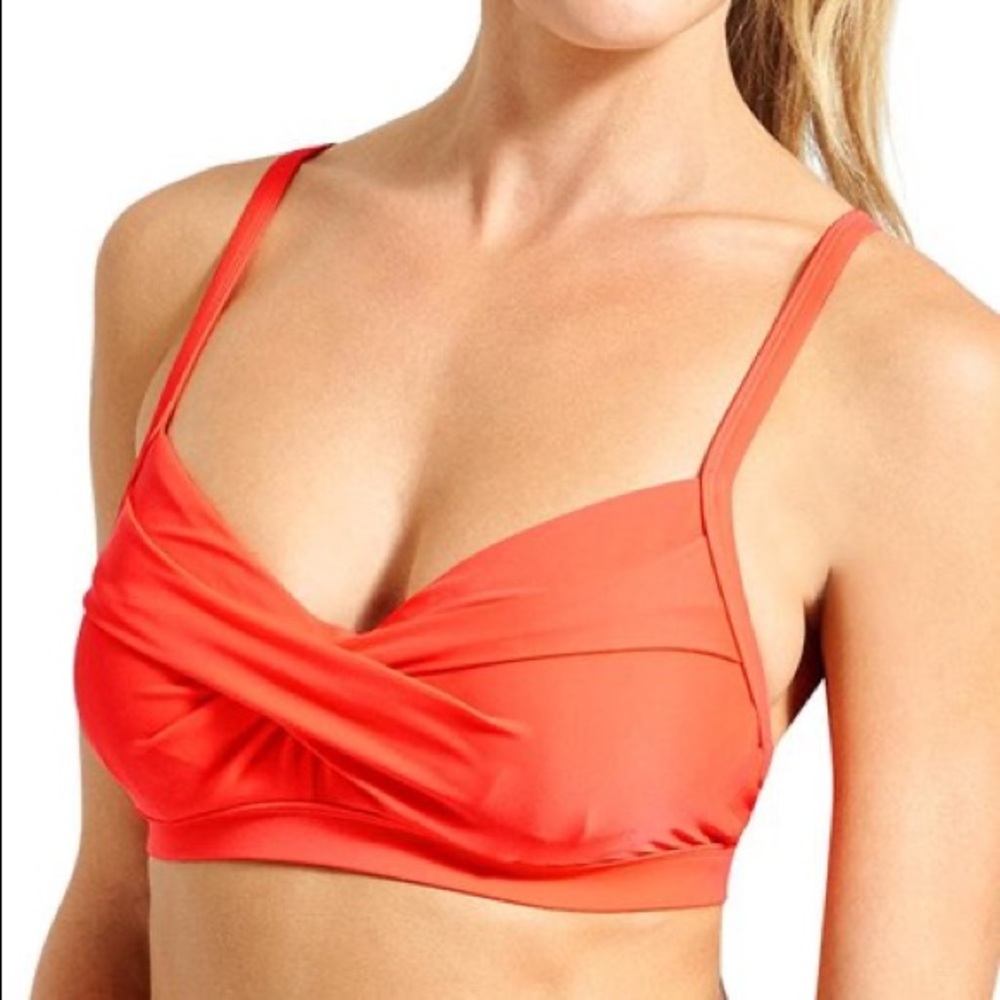 Athleta Twist Bikini Top, size 34D/DD